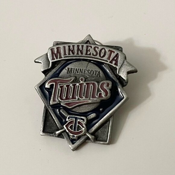 Vtg Minnesota Twins MLB Baseball Pin - Picture 1 of 8